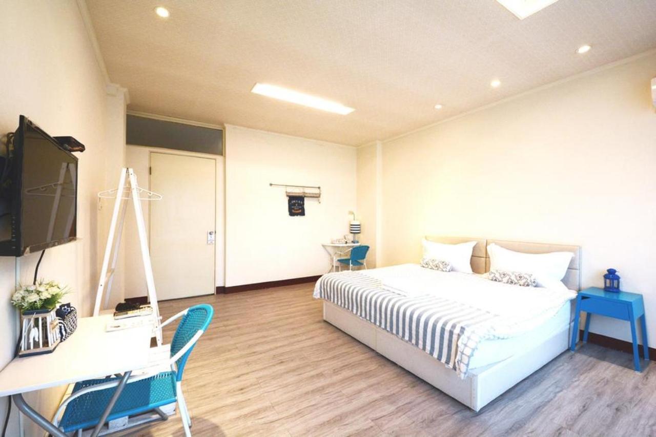 Ferienwohnung Ariyoshi Ya Tainan Exterior foto