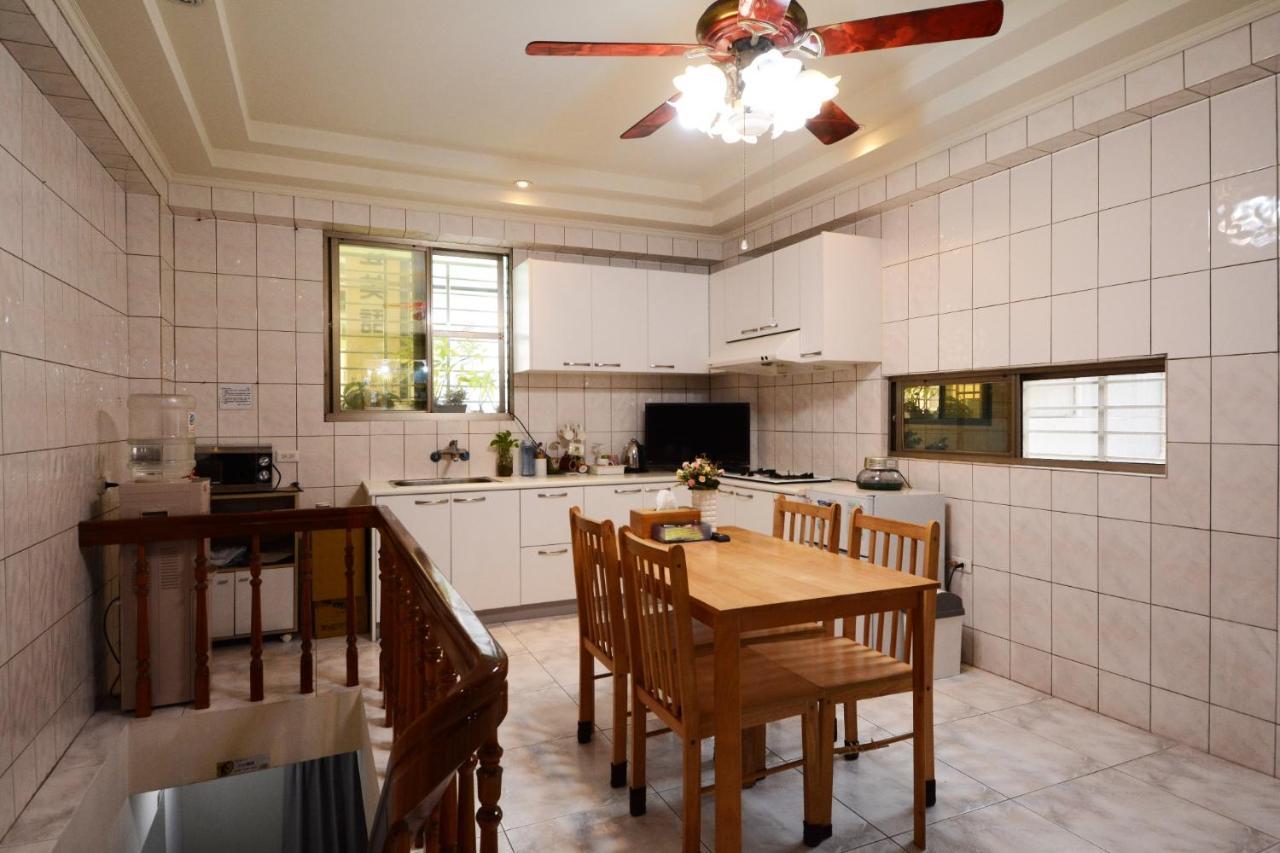 Ferienwohnung Ariyoshi Ya Tainan Exterior foto